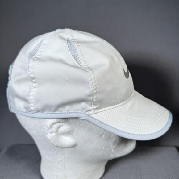 Nike Hat Cap Strap Back White Gray Dri-FIT Featherlight Running Mens One Size - Picture 1 of 9